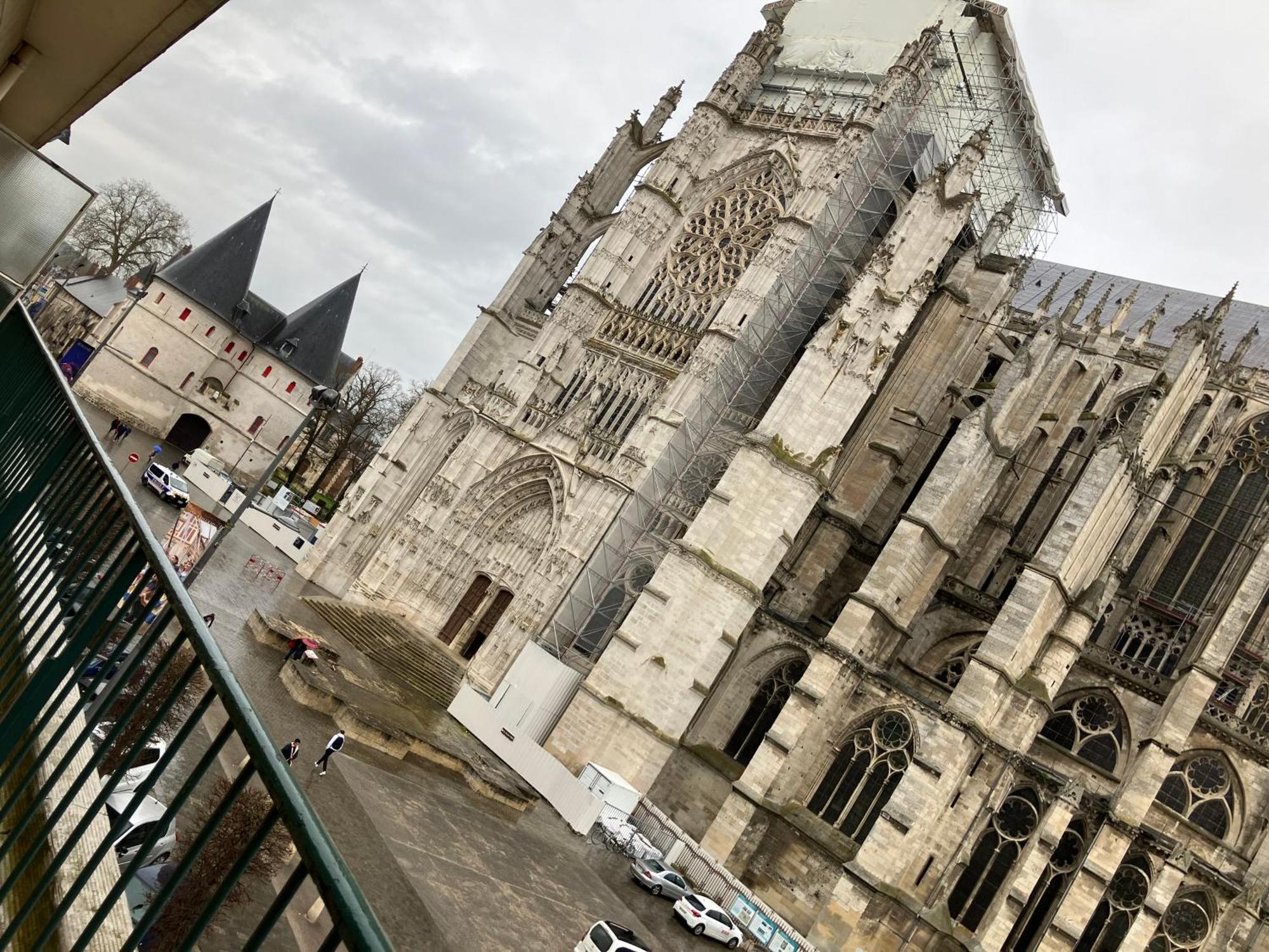 Lovely Appartement Vue Cathedrale โบเวส์ ภายนอก รูปภาพ