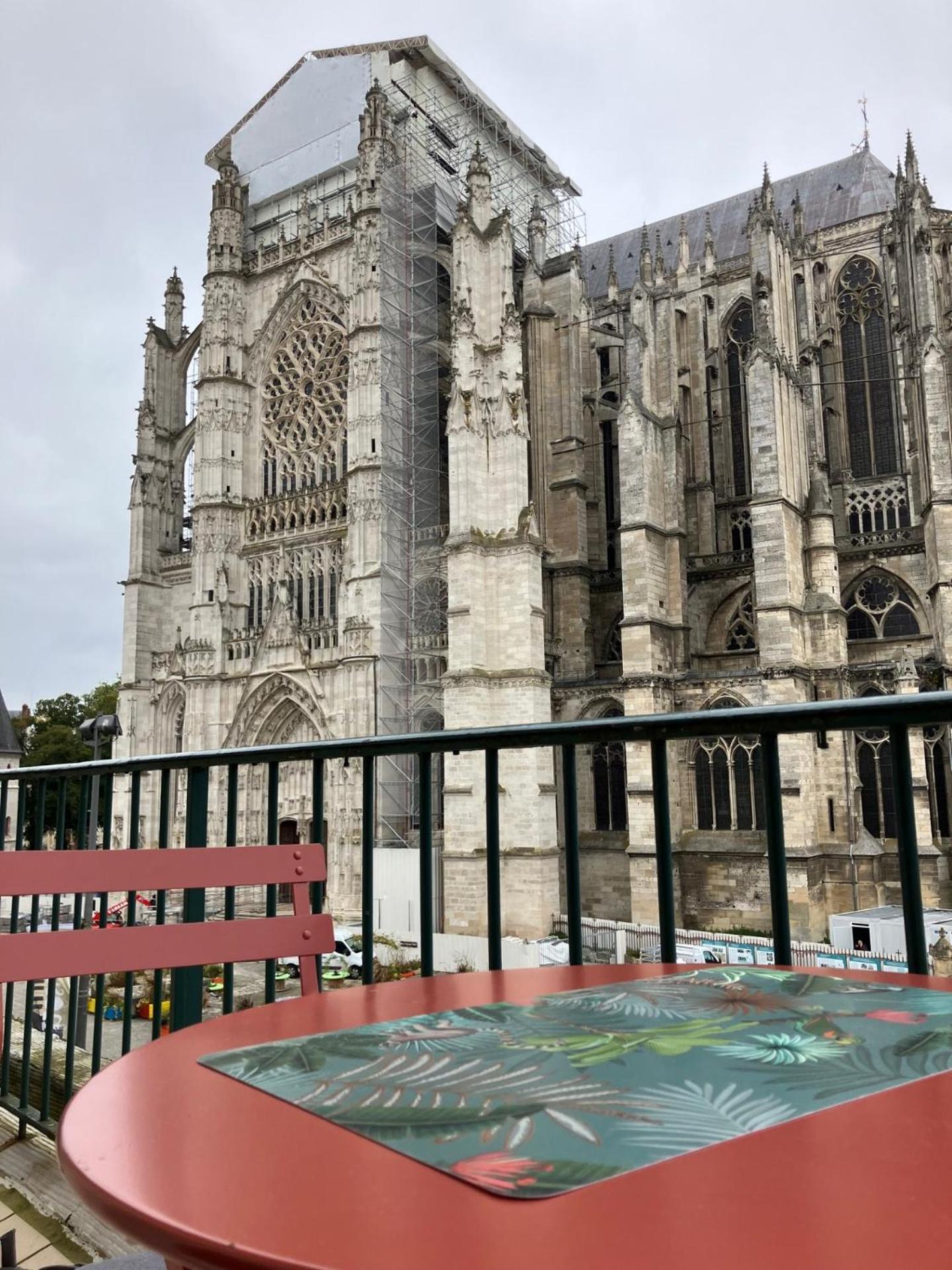 Lovely Appartement Vue Cathedrale โบเวส์ ภายนอก รูปภาพ
